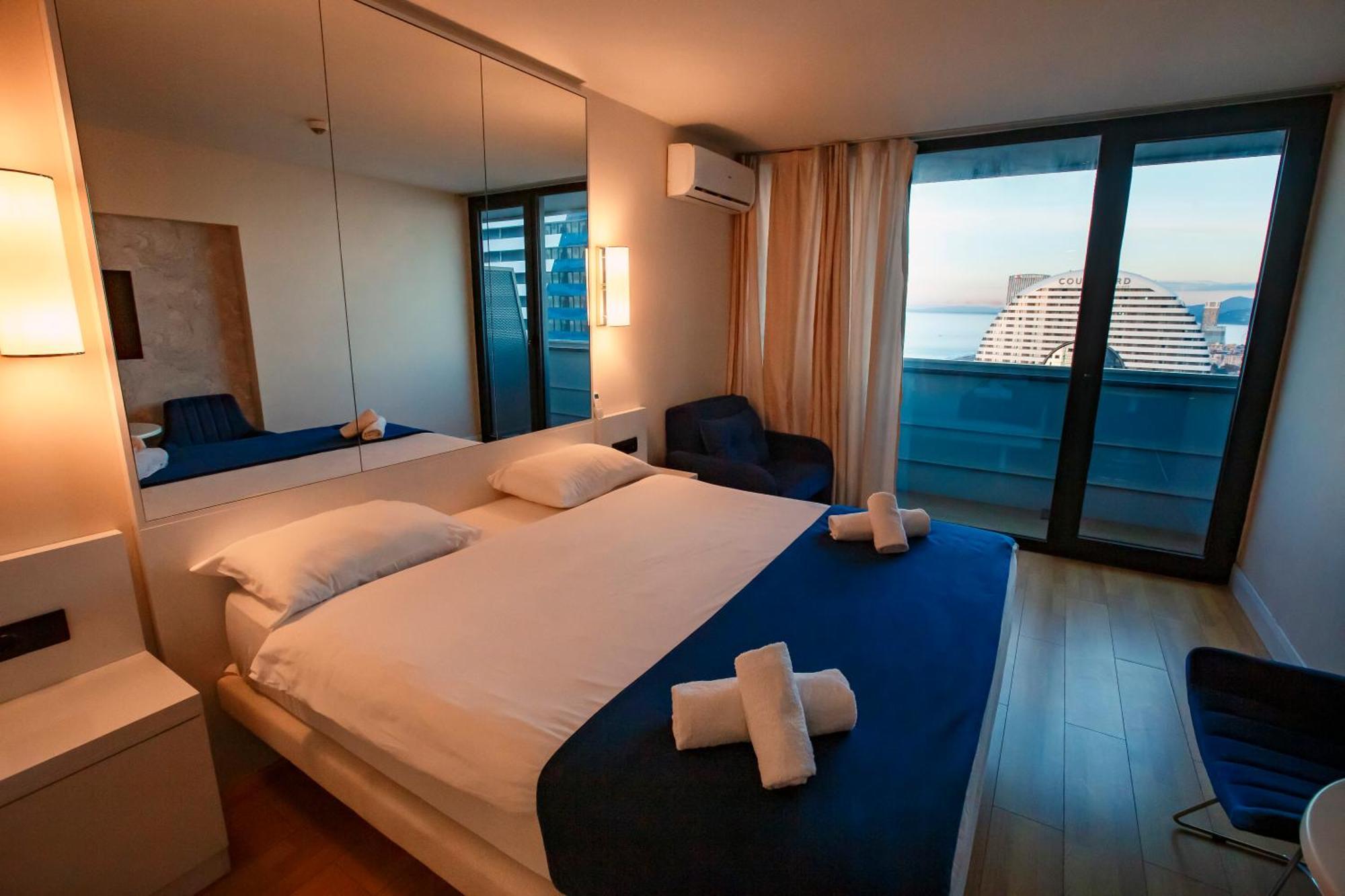 Panorama Orbi Beach Resort Center Suite Batumi Exterior foto