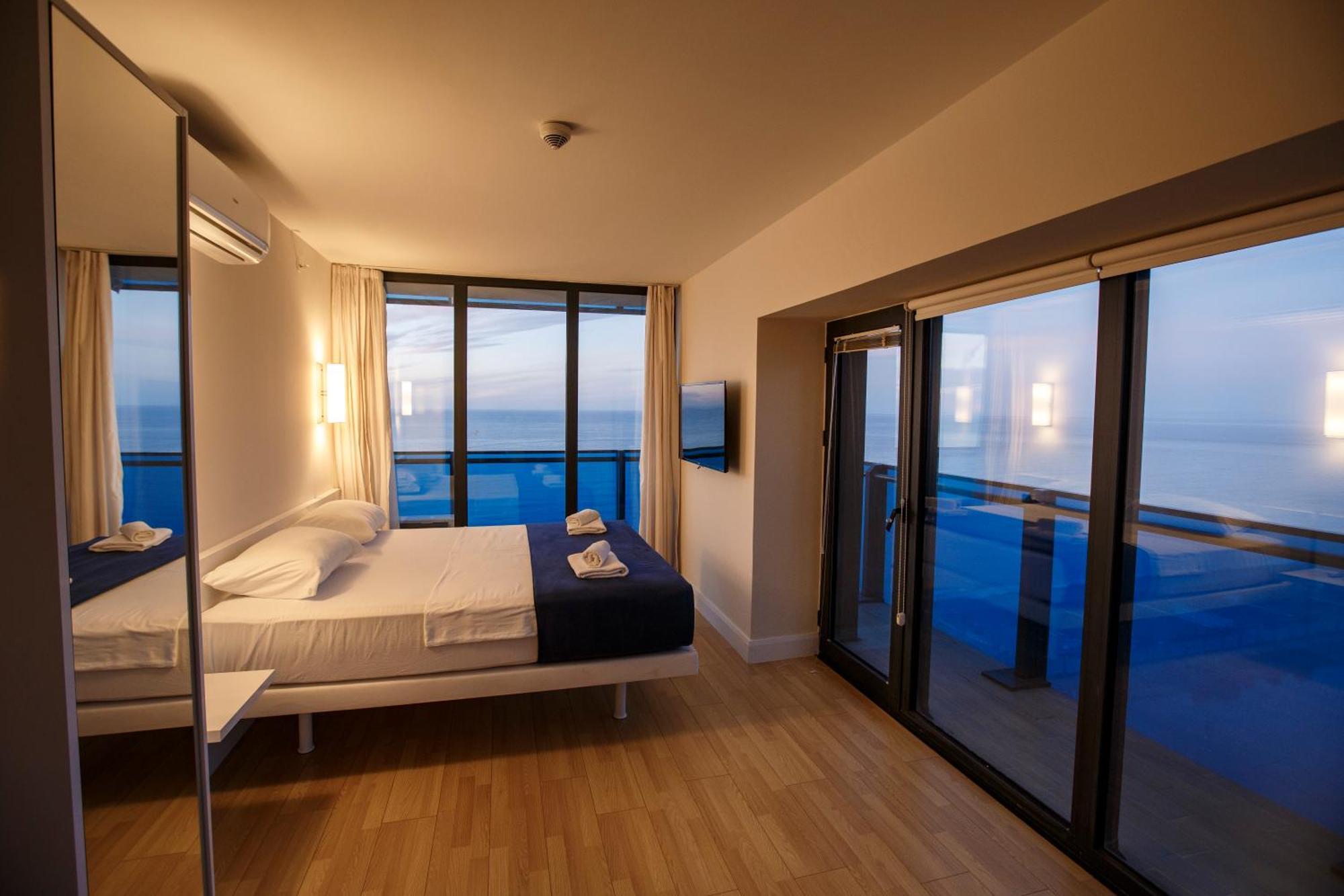 Panorama Orbi Beach Resort Center Suite Batumi Exterior foto